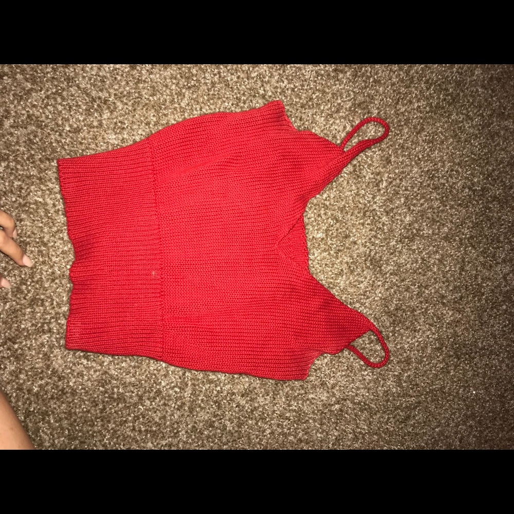 red knit ribbed crop top